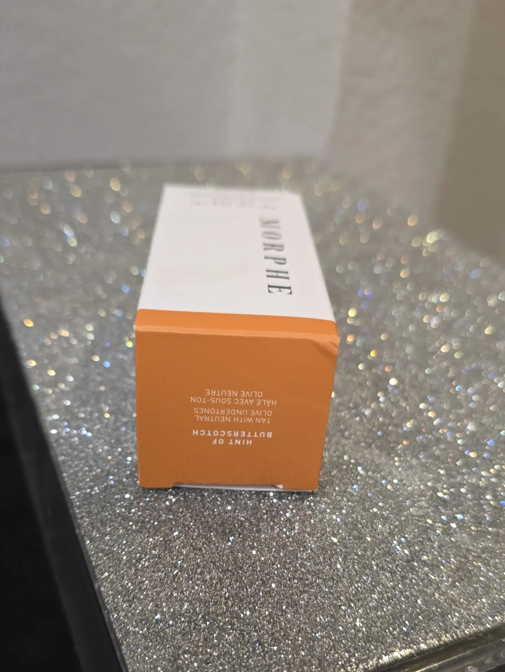 Morphe 2 Hint Hint Skin Tint